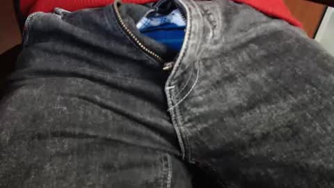 Erik online show from March 2025 07:05:01 PM