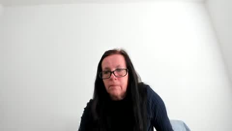 verysassypeachgoddess online show from January 2026 03:50:02 PM