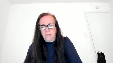 Snapshot of verysassypeachgoddess chatting on May 2026 12:45:01 PM verysassypeachgoddess online show from May 2026 12:45:01 PM