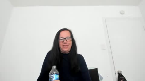 Snapshot of verysassypeachgoddess chatting on June 2026 01:06:02 PM verysassypeachgoddess online show from June 2026 01:06:02 PM