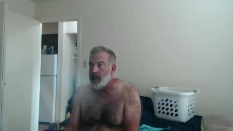 hairy man online show from October 2025 09:57:01 PM