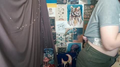 veryveryvery_shy online show from February 2025 12:35:02 PM