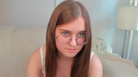 Snapshot of veta_cute chatting on July 2026 02:20:01 PM Emma Sofa online show from July 2026 02:20:01 PM