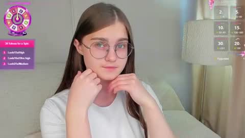 Snapshot of veta_cute chatting on July 2026 02:02:02 PM Emma Sofa online show from July 2026 02:02:02 PM