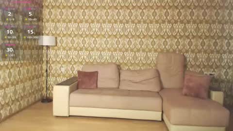 Snapshot of vi_luxxxy chatting on April 2026 02:47:02 AM vi_luxxxy online show from April 2026 02:47:02 AM