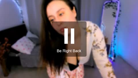 Snapshot of via_lattea_ chatting on March 2026 06:32:01 AM Camilla online show from March 2026 06:32:01 AM