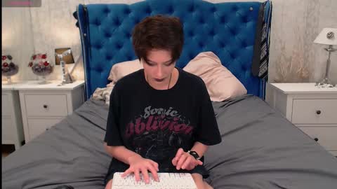 Via online show from December 2025 10:49:02 PM