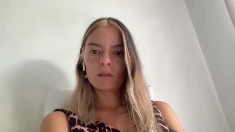 papichulo y mamichula online show from March 2026 04:45:02 PM