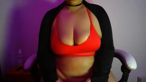 Snapshot of vibe_xxxo chatting on March 2026 06:19:02 AM vibe_xxxo online show from March 2026 06:19:02 AM