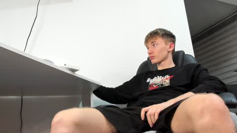 Snapshot of vibemygirl chatting on December 2024 12:52:02 PM vibemygirl online show from December 2024 12:52:02 PM