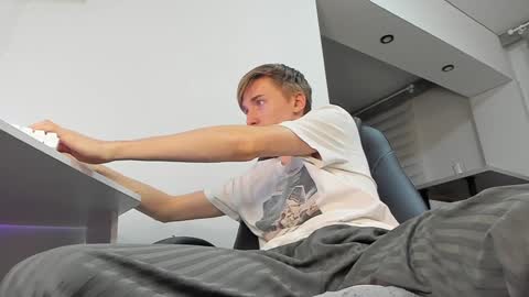 Snapshot of vibemygirl chatting on January 2025 03:37:01 PM vibemygirl online show from January 2025 03:37:01 PM