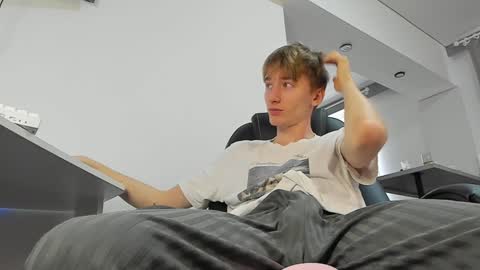 Snapshot of vibemygirl chatting on January 2025 09:15:01 AM vibemygirl online show from January 2025 09:15:01 AM