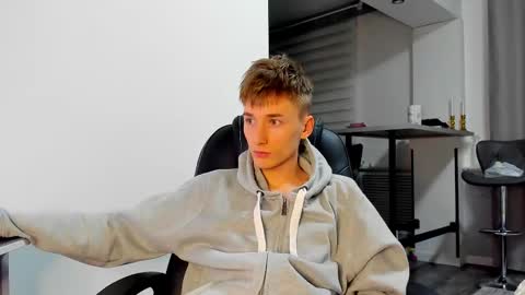 Snapshot of vibemygirl chatting on March 2025 04:13:02 PM vibemygirl online show from March 2025 04:13:02 PM