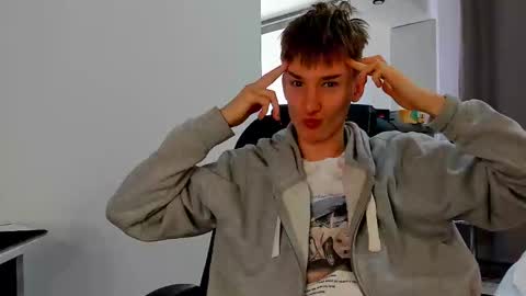 Snapshot of vibemygirl chatting on March 2025 06:43:01 AM vibemygirl online show from March 2025 06:43:01 AM