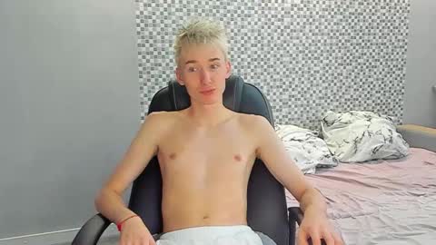 Snapshot of vibemygirl chatting on September 2025 08:58:02 AM vibemygirl online show from September 2025 08:58:02 AM