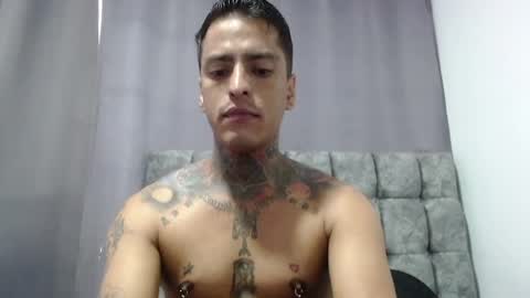 Snapshot of vicctorzc chatting on July 2026 06:23:01 PM Victor cardenas online show from July 2026 06:23:01 PM