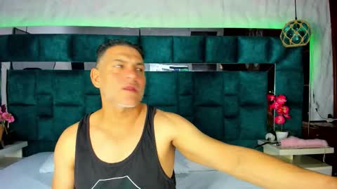 antonia y andrew online show from February 2026 05:33:02 AM