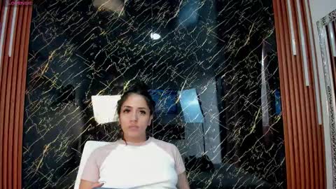 Snapshot of vichy_evans chatting on January 2026 07:16:01 PM Vichy Everyday From 1400 to 2130 Col Time online show from January 2026 07:16:01 PM