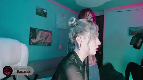 Snapshot of vicioushorse33 chatting on October 2025 03:46:02 AM Sophie and Stan online show from October 2025 03:46:02 AM