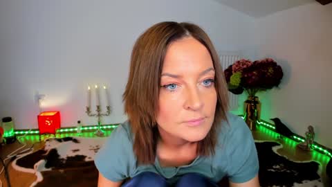 Snapshot of viciousqueen chatting on November 2025 08:02:01 AM ViciousQueenu can call me Laura online show from November 2025 08:02:01 AM