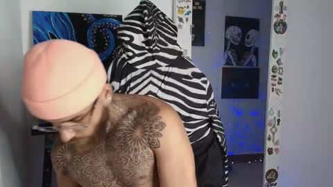 Snapshot of vickingcock7 chatting on February 2026 07:04:02 AM vickingcock7 online show from February 2026 07:04:02 AM