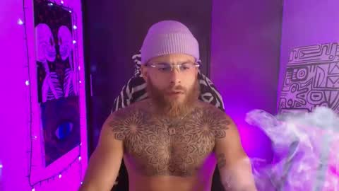 Snapshot of vickingcock7 chatting on April 2026 02:43:01 AM vickingcock7 online show from April 2026 02:43:01 AM