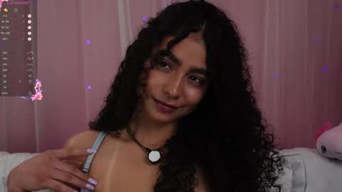 Snapshot of vicky_curly chatting on November 2025 12:01:02 AM vicky_curly online show from November 2025 12:01:02 AM