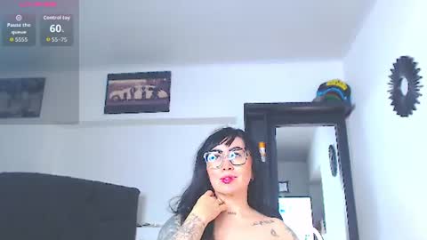 Snapshot of vicky_hotmilf chatting on June 2026 11:51:02 PM Vicky online show from June 2026 11:51:02 PM
