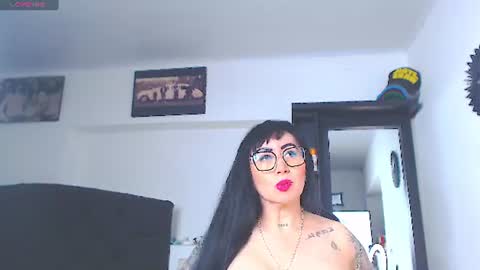 Snapshot of vicky_hotmilf chatting on July 2026 11:05:02 AM Vicky online show from July 2026 11:05:02 AM