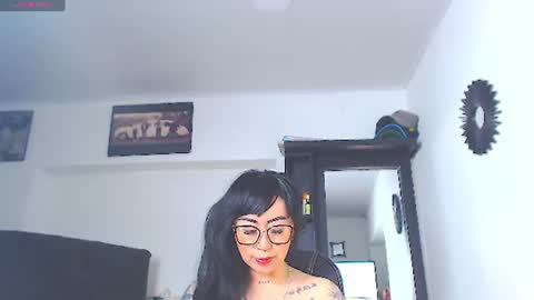 Snapshot of vicky_hotmilf chatting on July 2026 03:15:02 PM Vicky online show from July 2026 03:15:02 PM