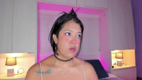 V I C K Y online show from January 2025 12:22:02 PM