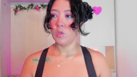 V I C K Y online show from February 2025 12:50:01 PM