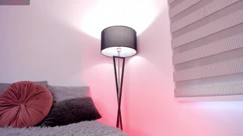 Victoria  online show from October 2025 08:07:02 PM