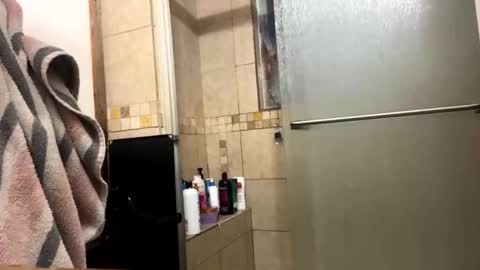 vicrobertson595 online show from April 2026 01:52:02 AM