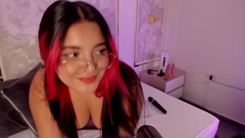 Victoria online show from September 2025 07:06:02 PM