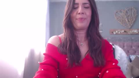 Hi guys   Im victoria  Be the one who can control me in PVT online show from December 2024 03:43:02 PM