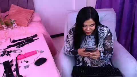 victoria_16_ online show from November 2025 04:24:02 AM