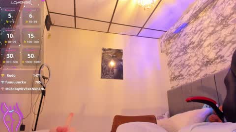 Victoria Coopeer online show from December 2024 02:09:02 AM