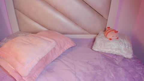 Snapshot of victoria__js_ chatting on November 2025 04:29:01 PM Victoria online show from November 2025 04:29:01 PM