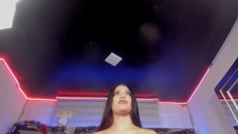 Snapshot of victoria__js_ chatting on December 2025 09:03:01 AM Victoria online show from December 2025 09:03:01 AM