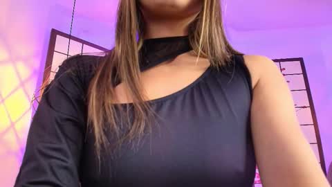 Snapshot of victoria_adams14 chatting on November 2025 07:09:01 AM Victoria for you online show from November 2025 07:09:01 AM