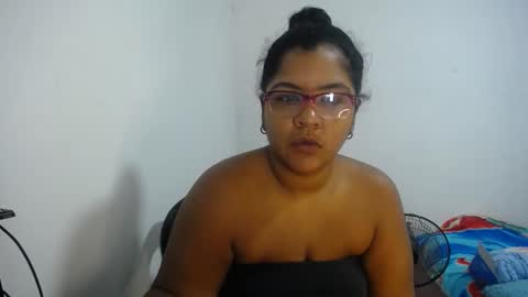 Snapshot of victoria_big1 chatting on March 2026 12:05:01 PM lut83 online show from March 2026 12:05:01 PM