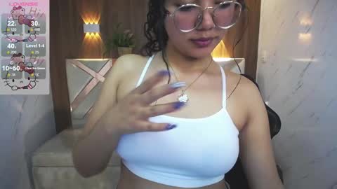 Snapshot of victoria_castillo_b chatting on November 2025 03:06:02 AM victoria_castillo_b online show from November 2025 03:06:02 AM