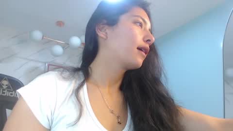 Snapshot of victoria_hernandez_t chatting on July 2026 01:13:02 PM Victoria online show from July 2026 01:13:02 PM