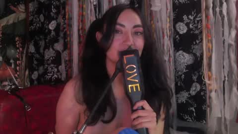 Victoria online show from April 2026 10:16:01 PM