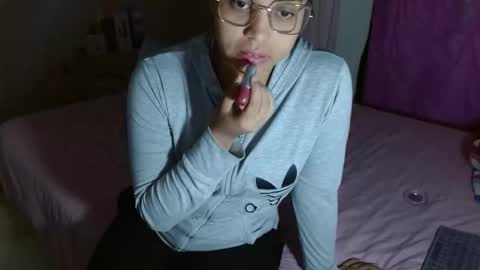 VICKY online show from May 2026 11:56:01 PM