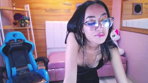 Snapshot of victoria_ricci_a chatting on January 2025 02:26:02 AM Victoria online show from January 2025 02:26:02 AM