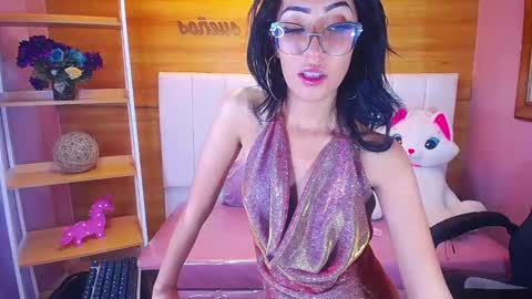 Snapshot of victoria_ricci_a chatting on February 2025 05:08:01 PM Victoria online show from February 2025 05:08:01 PM