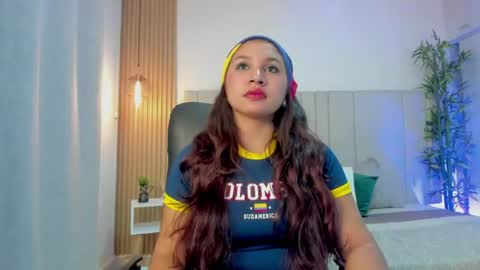 Snapshot of victoria_rossee chatting on July 2026 01:17:01 PM VICTORIA online show from July 2026 01:17:01 PM