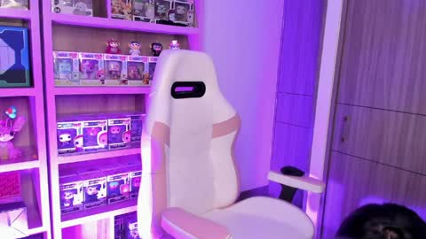 Snapshot of victoria_se chatting on April 2026 05:49:02 AM Victoria online show from April 2026 05:49:02 AM